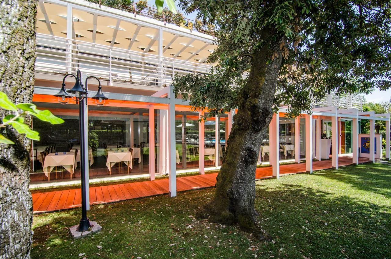 Hotel Hermitage Marina di Massa Exterior photo